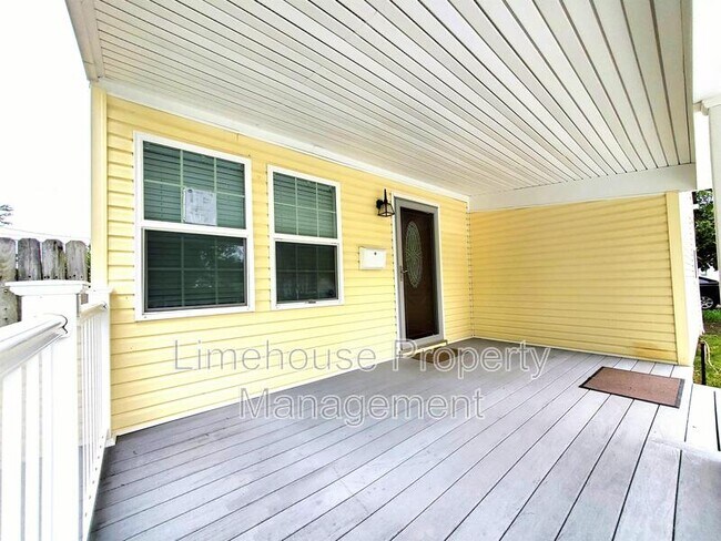Building Photo - 566 McFarland Rd