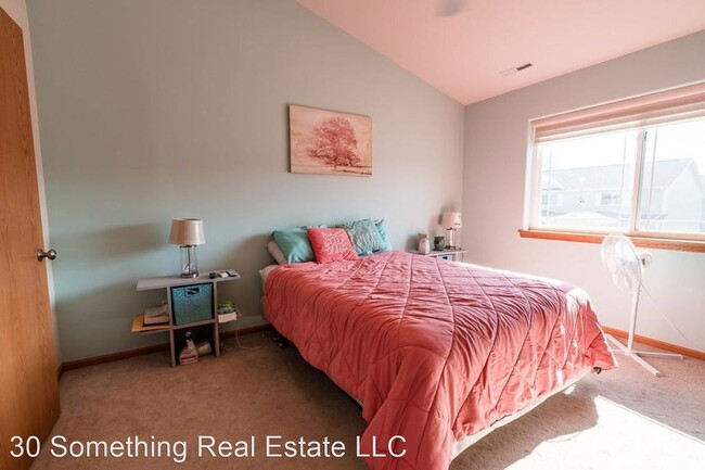 Building Photo - 2 br, 2.5 bath House - 3417 Destin Drive