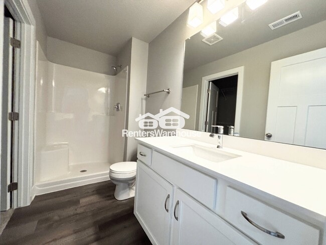 Building Photo - 15231 Deerview Dr