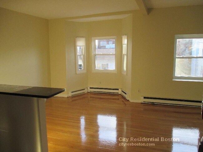 Foto del edificio - 268 W 3rd St
