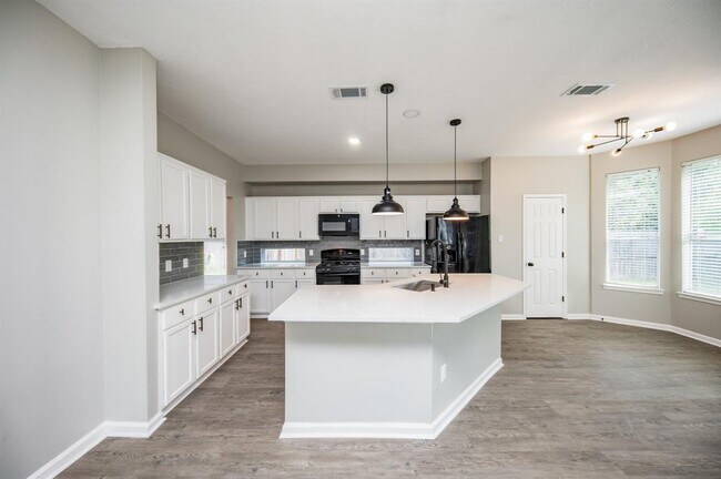 Foto del edificio - 14011 Cypress Falls Dr