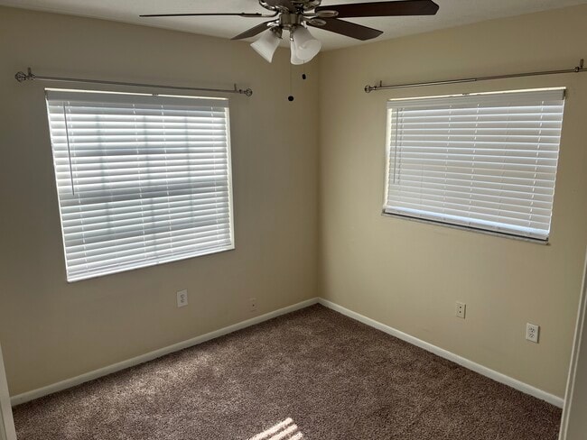 Building Photo - 604 Princeton St