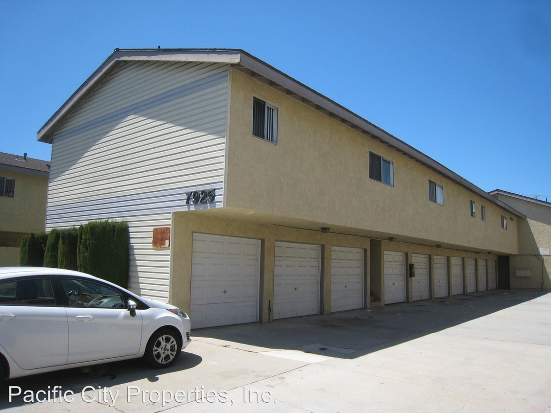 Primary Photo - 7925 Stark Drive