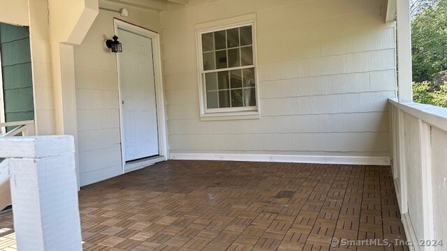 Building Photo - 763 Valley Rd