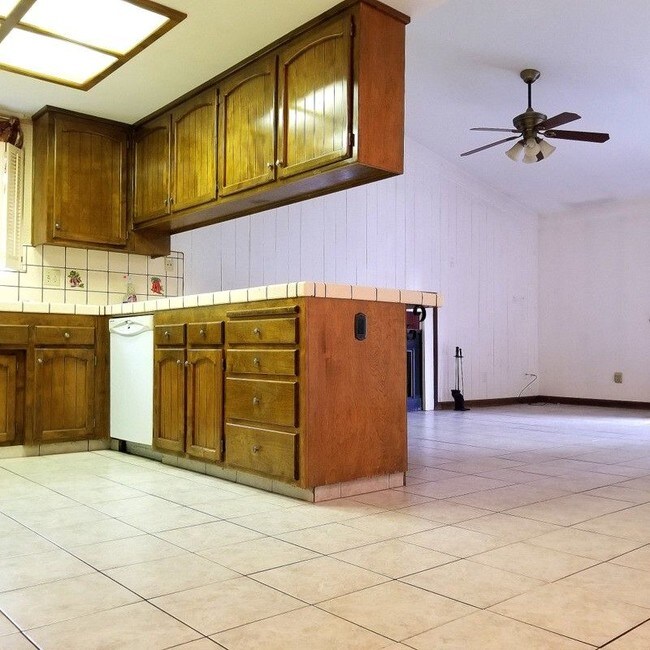Foto del edificio - 7044 Bridgeport Circle
