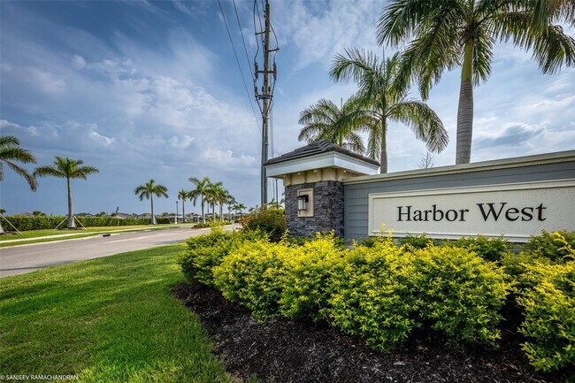 Building Photo - 15145 Spanish Point Dr