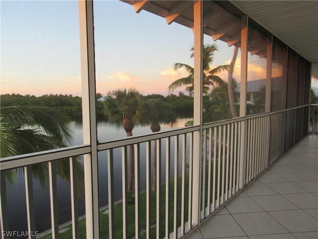 Foto del edificio - 16621 Stringfellow Rd