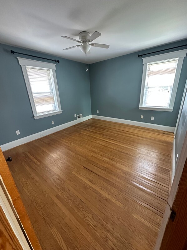 Foto del edificio - 3925 Forest Ave