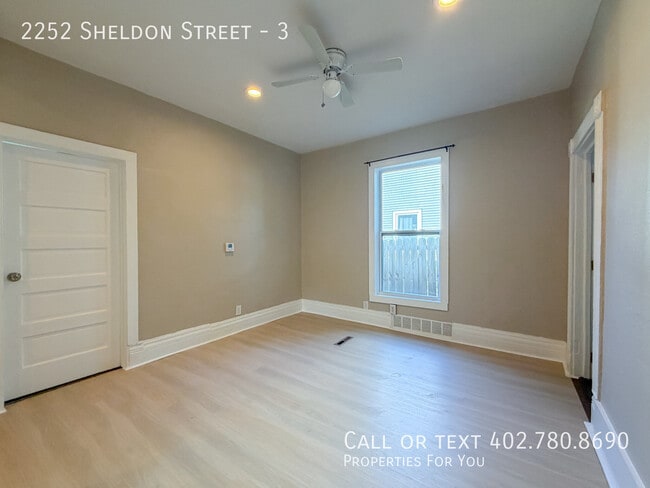 Building Photo - 2252 Sheldon St