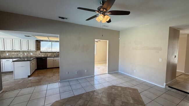 Foto del edificio - 4624 W Chicago St