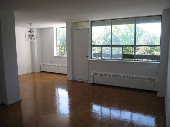 Building Photo - Heath Residences