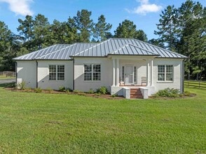 Building Photo - 9525 Woodland Hills Way