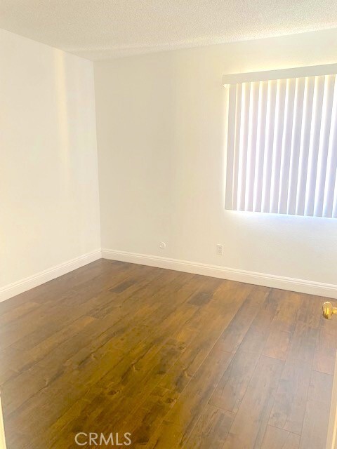 Building Photo - 25019 Peachland Ave