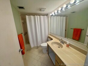 Building Photo - 601 Seafarer Cir