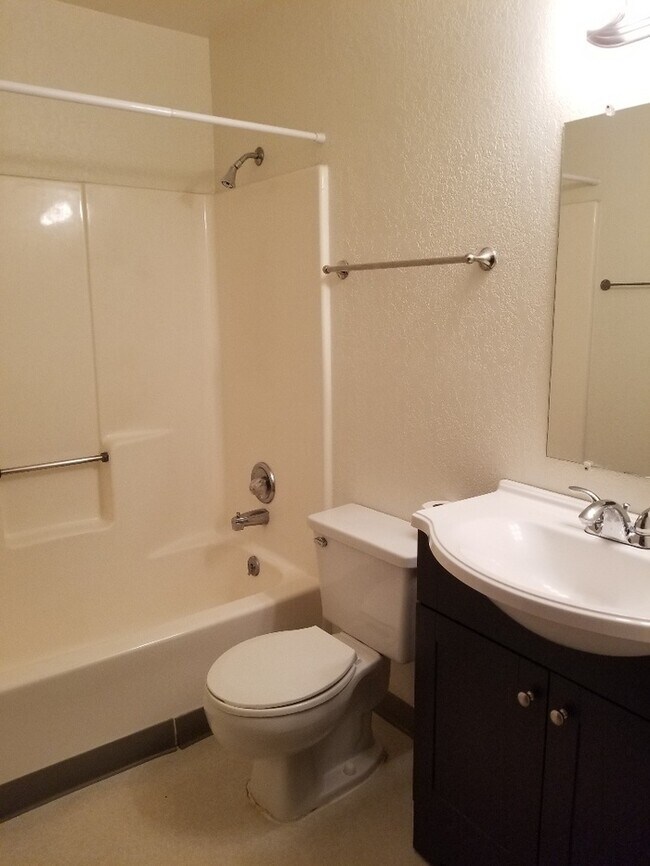 Foto del edificio - 2655 Ore Mill Rd