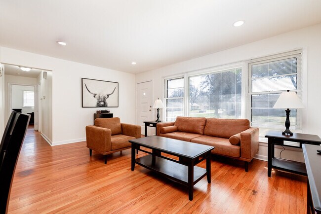 Foto del edificio - 660 Graham Rd