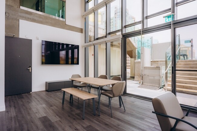 Foto del edificio - TENTEN Campus Glendale