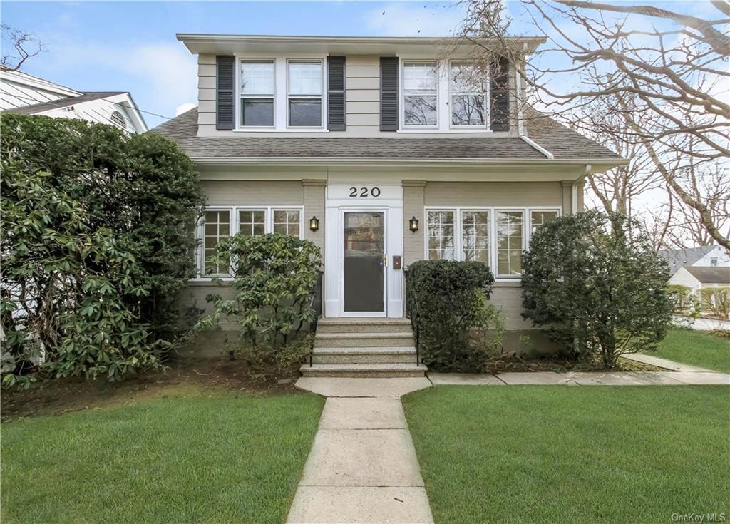 Primary Photo - 220 Boulevard