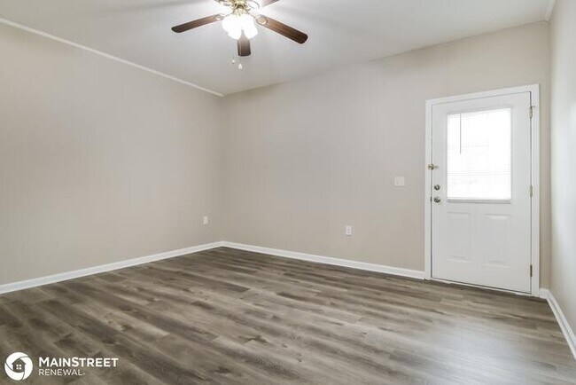 Foto del edificio - 8144 HILSDALE RD, JACKSONVILLE, FL 32216