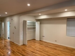 Foto del edificio - 1634 N Winchester Ave