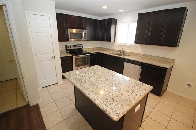 Foto del edificio - 1401 Rivers Creek Ln