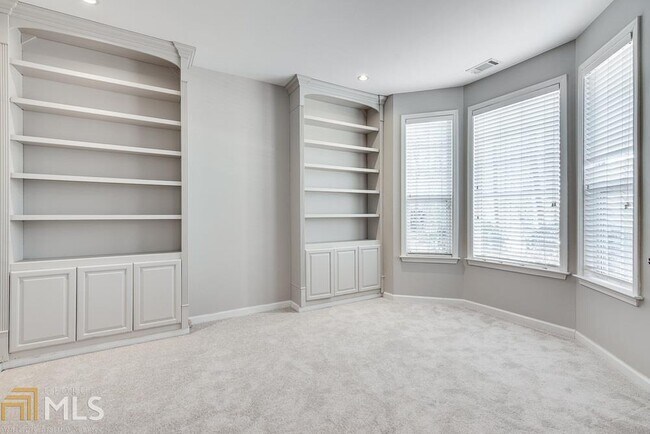 Foto del edificio - 430 Northwood Cove
