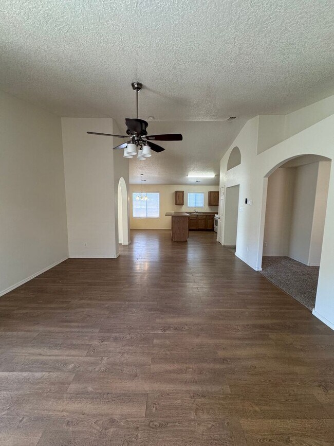 Building Photo - Charming 3-bedroom, 2-bathroom home
