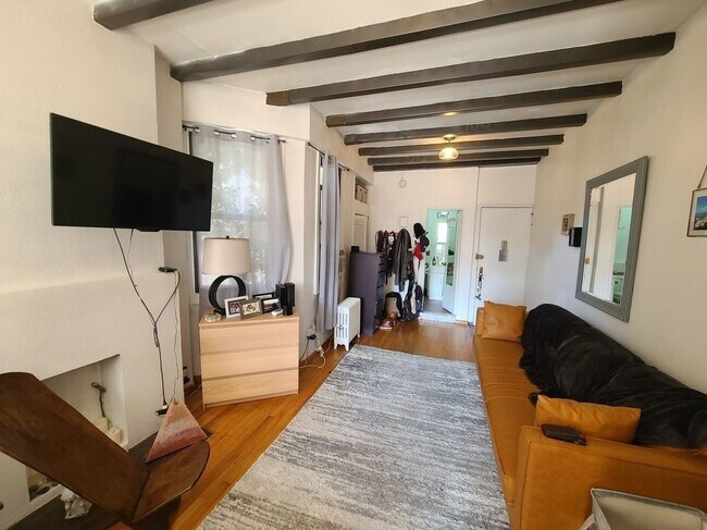 Foto del edificio - 377 Broome St