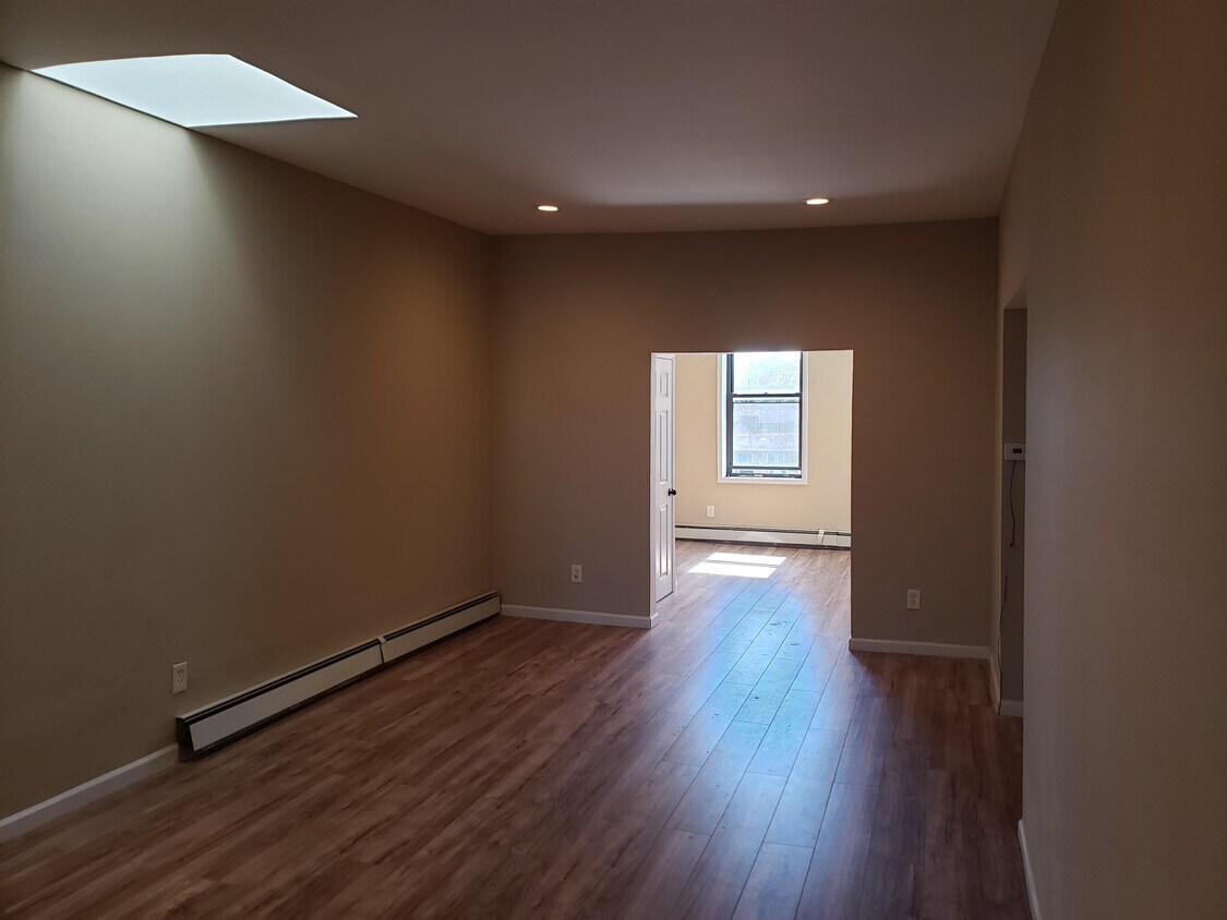 Building Photo - 309 M.L.K. Drive