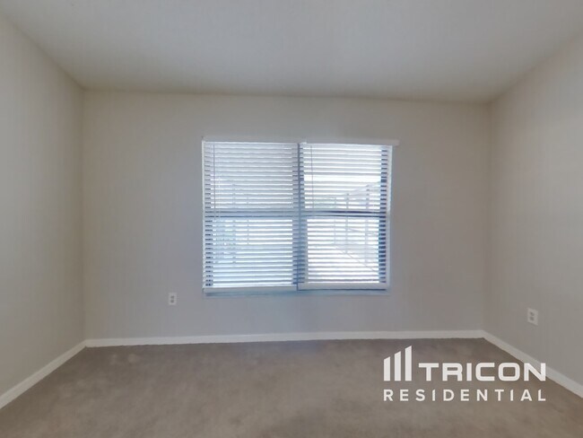 Foto del edificio - 7619 37th St Cir E