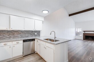 Building Photo - 12232 Bob White Dr