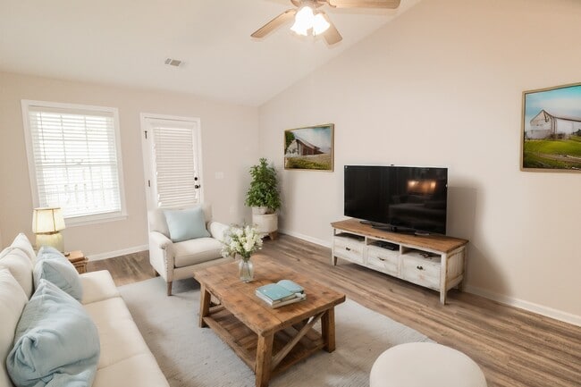 Building Photo - 509 Deerchase Ct