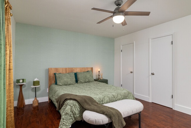 Foto del edificio - 12888 Montfort Dr