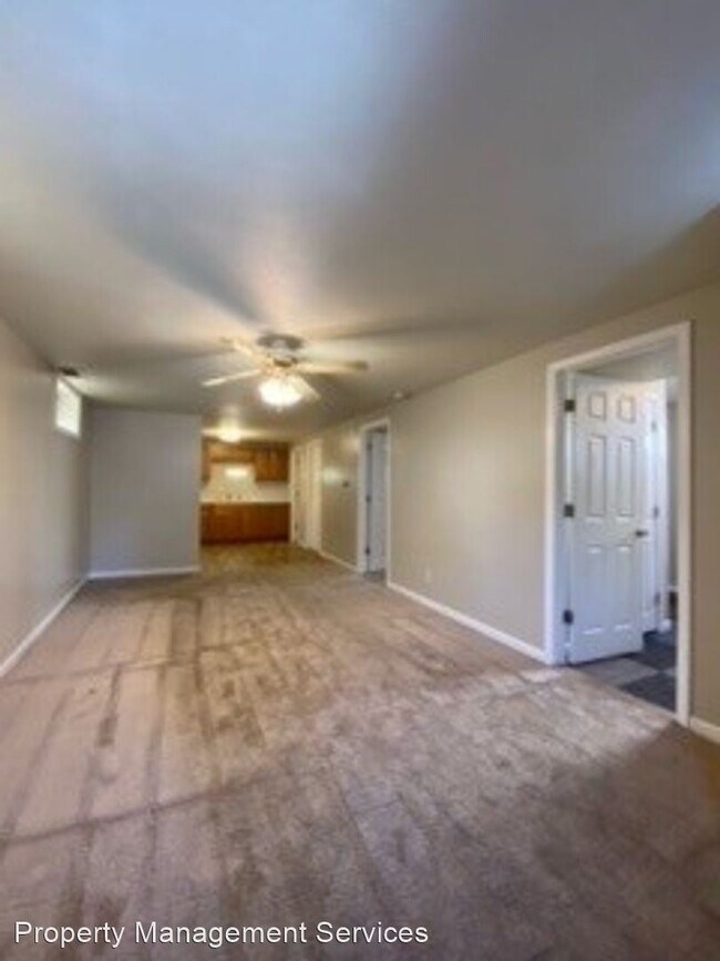 Building Photo - 2 br, 1 bath House - 911 N Main St