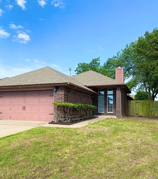 Photo - 631 Stoneridge Drive House