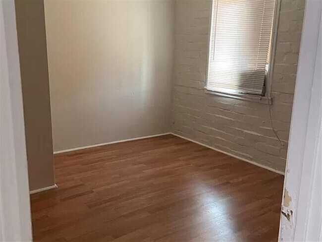 Foto del edificio - 2 BEDROOM