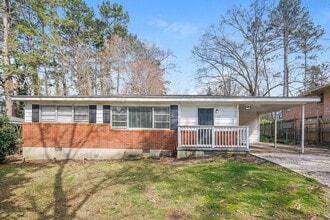 Building Photo - 640 Oakdale Dr
