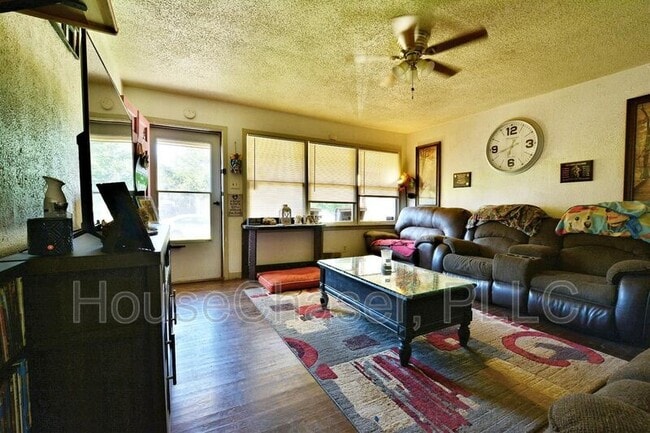 Foto del edificio - 5004 40th St