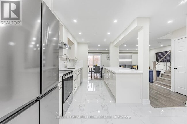 Building Photo - 612 Flavelle Ct