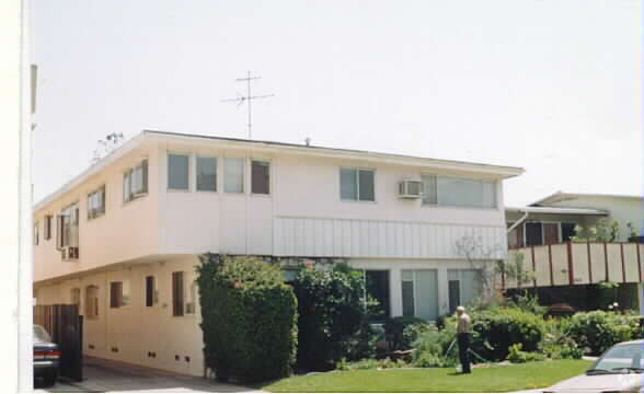 Foto del edificio - 834 S Holt Ave