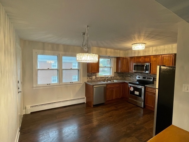 Foto del edificio - 18318 Exchange Ave