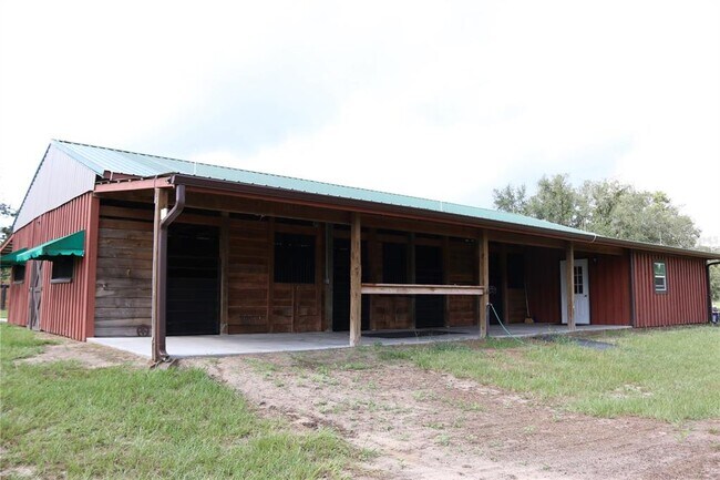 Building Photo - 6850 US-41