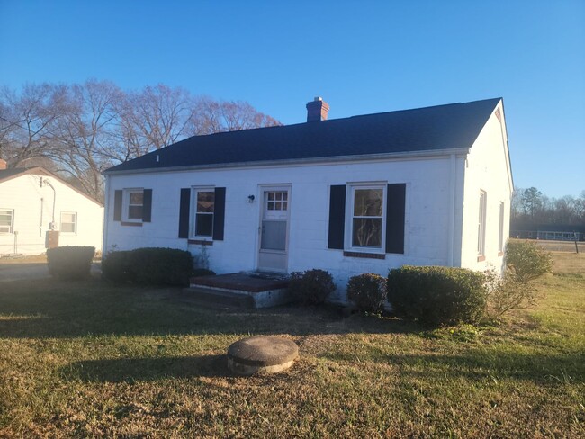 Building Photo - Charming 2 Bedroom for Rent in Mechanicsville