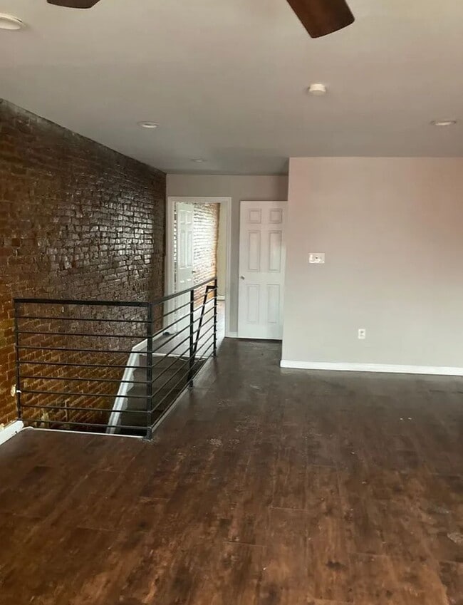 Foto del edificio - Beautifully Updated 2 Bedroom, 2 Bathroom Single-Family Home