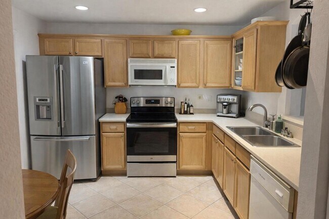 Foto del edificio - 8020 Big Pine Way