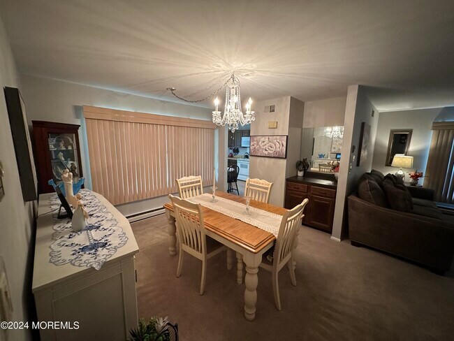 Foto del edificio - 805A Westminster Ct