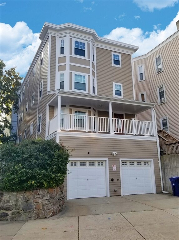 Building Photo - 353 Bowdoin St