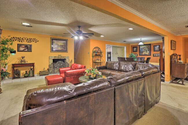 Foto del edificio - 2109 Woodside Dr