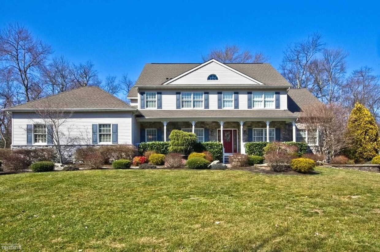 5 Regal Ct, Monroe Township, NJ 08831 House for Rent in Monroe