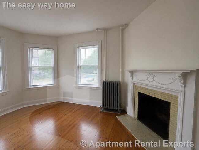Foto del edificio - 35 College Ave